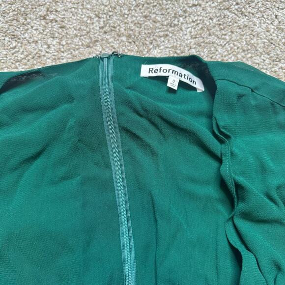 NWT Reformation Breanna Gathered Waist V Neck Flowy Dress in Emerald Green Sz 0 - Picture 3 of 6